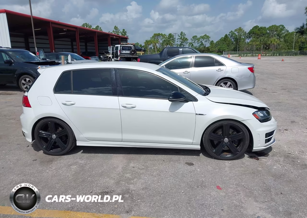 2016 Volkswagen Golf R 4-Door VIN:WVWUF7AU9GW151694 - 13