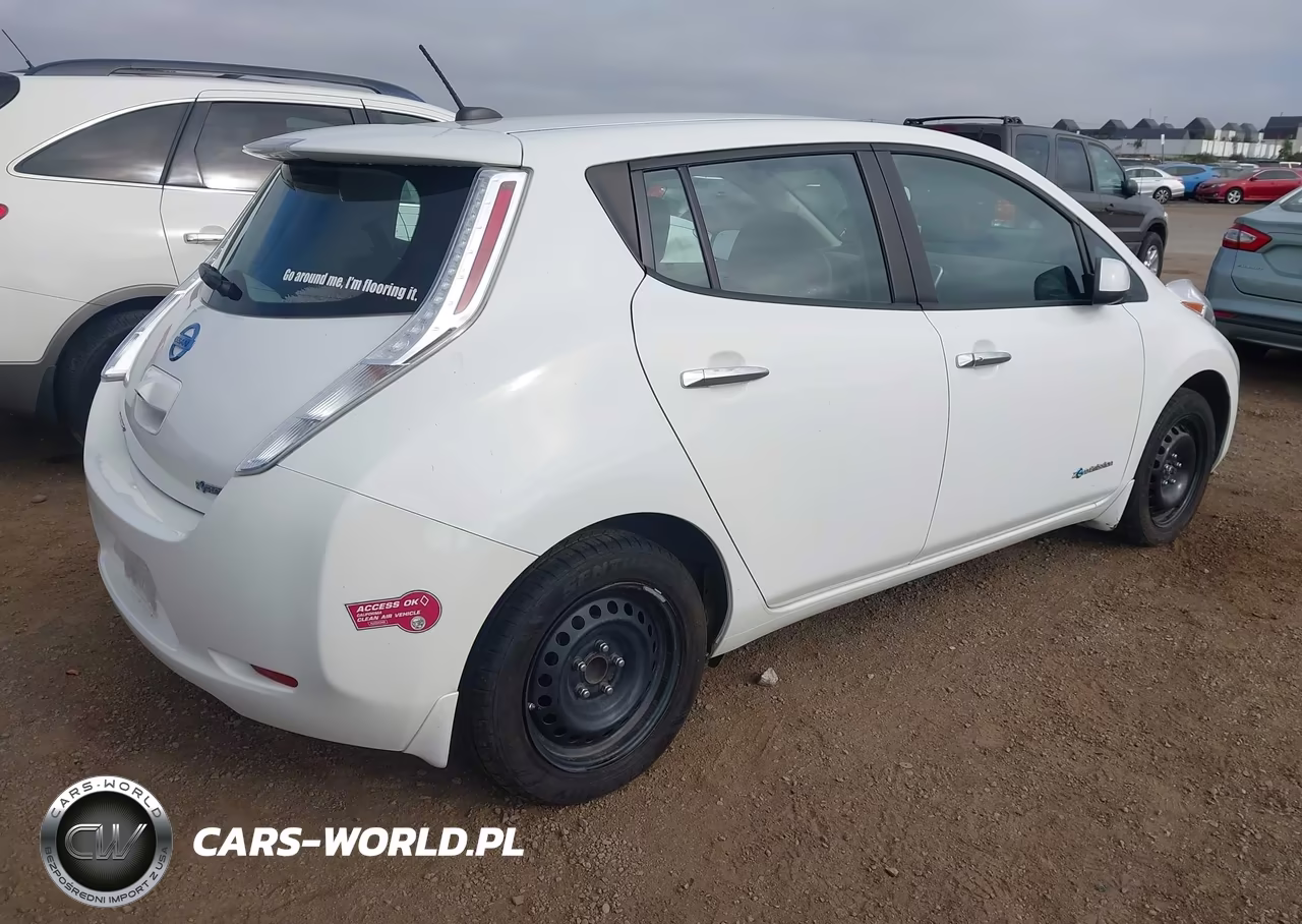 2015 Nissan Leaf S VIN:1N4AZ0CP5FC320639 - 4