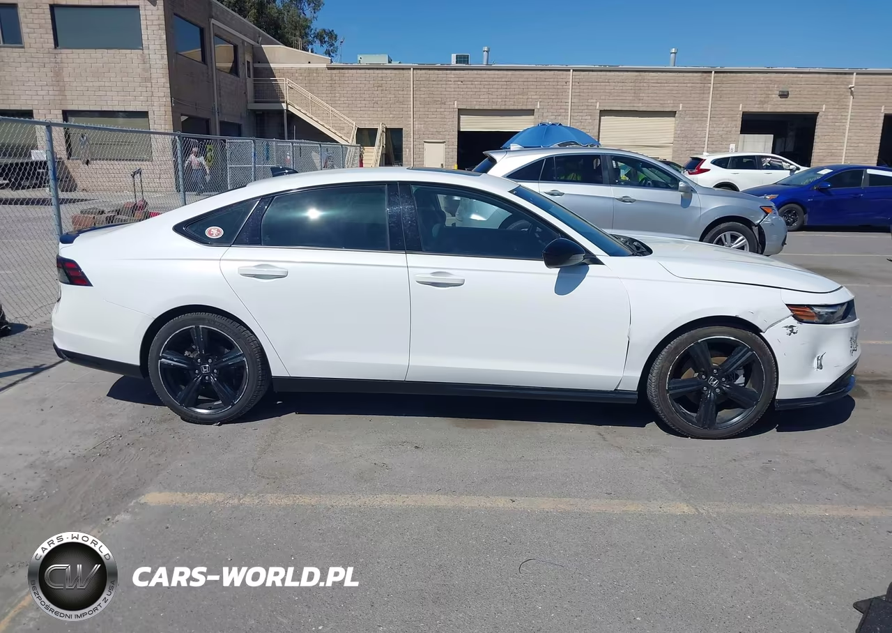 2023 Honda Accord Hybrid Sport-L VIN:1HGCY2F70PA007834 - 13