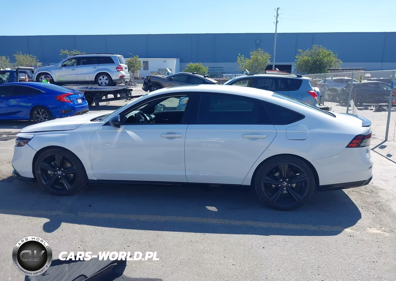 2023 Honda Accord Hybrid Sport-L VIN:1HGCY2F70PA007834 - 14