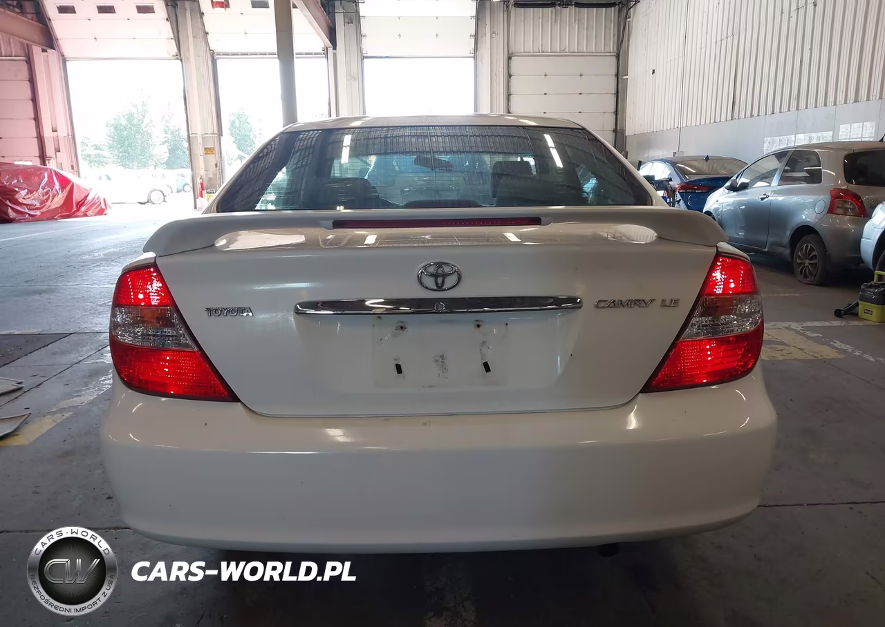 2002 Toyota Camry Le VIN:JTDBE32K920089533 - 17