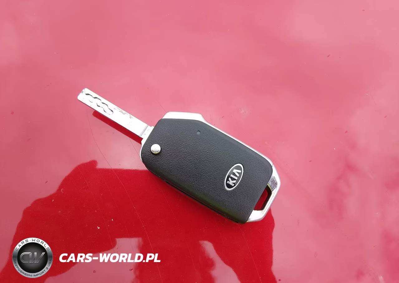 2019 Kia Forte S VIN:3KPF34AD5KE013136 - 11