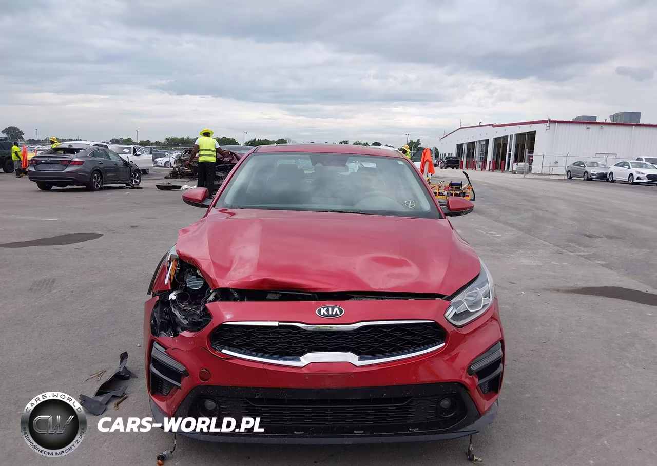 2019 Kia Forte S VIN:3KPF34AD5KE013136 - 12