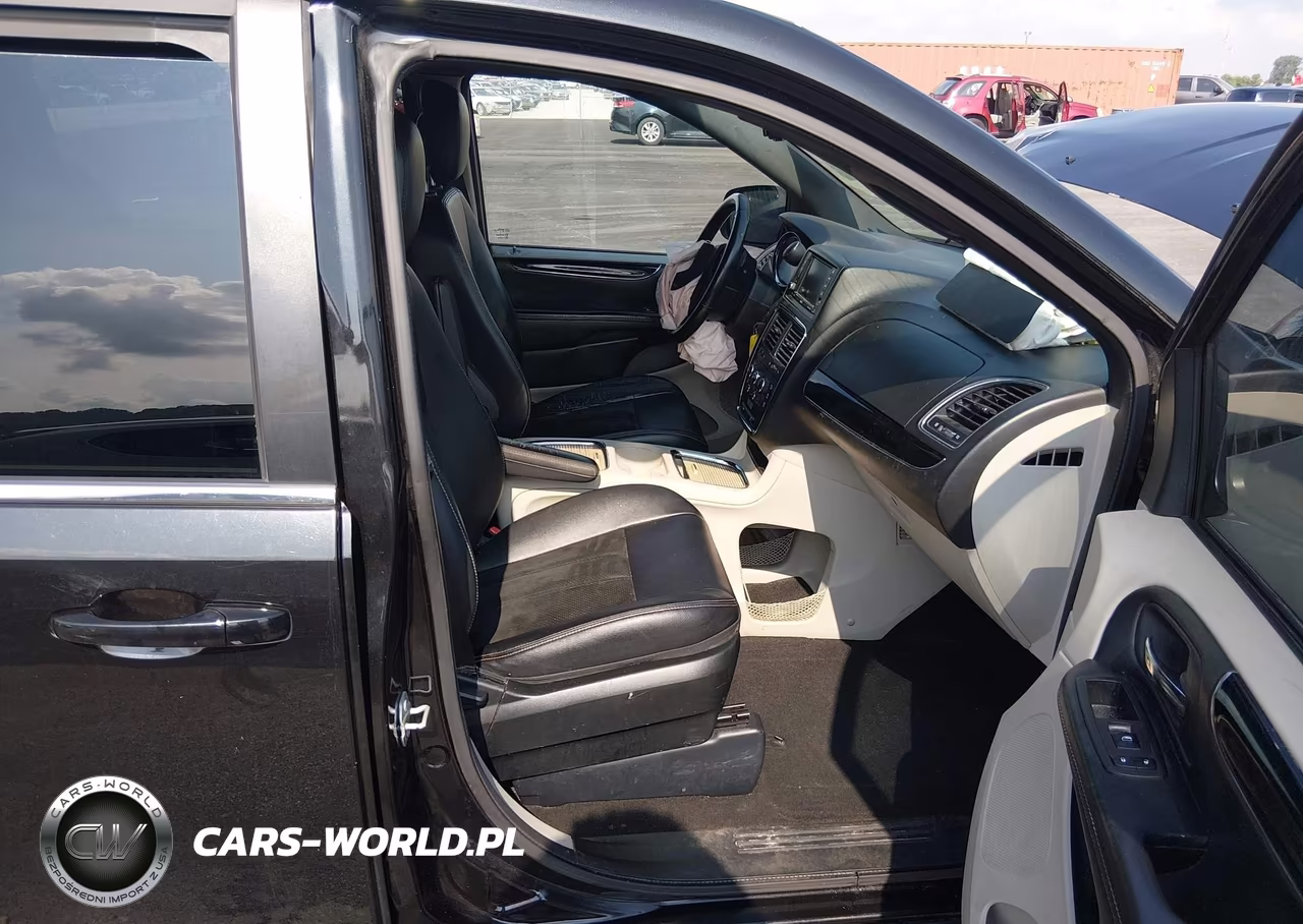 2018 Dodge Grand Caravan Sxt VIN:2C4RDGCG1JR301350 - 5