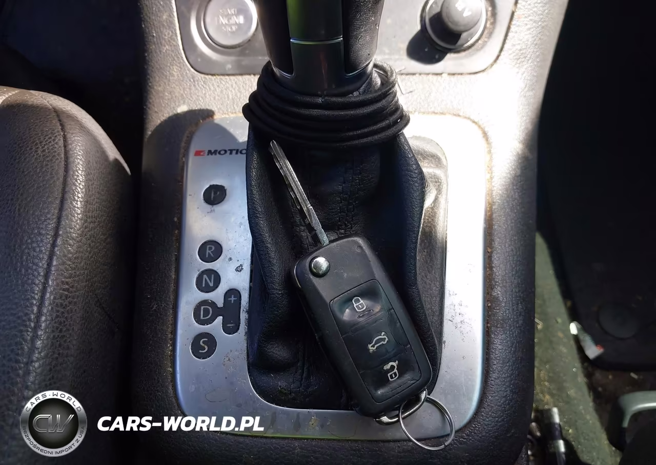 2016 Volkswagen Tiguan S VIN:WVGBV7AX5GW511320 - 11