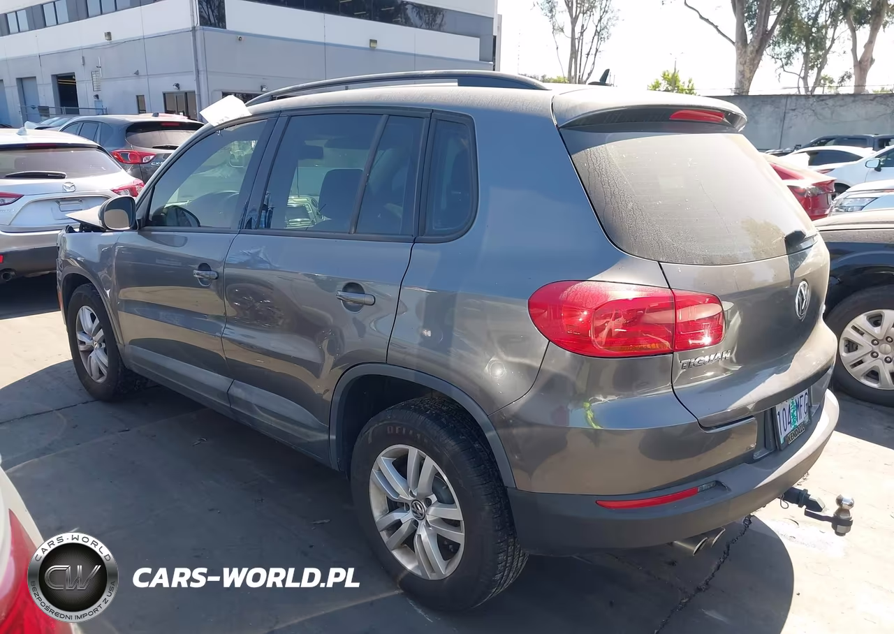 2016 Volkswagen Tiguan S VIN:WVGBV7AX5GW511320 - 3