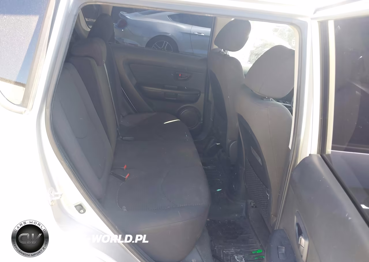 2012 Kia Soul VIN:KNDJT2A50C7404008 - 8