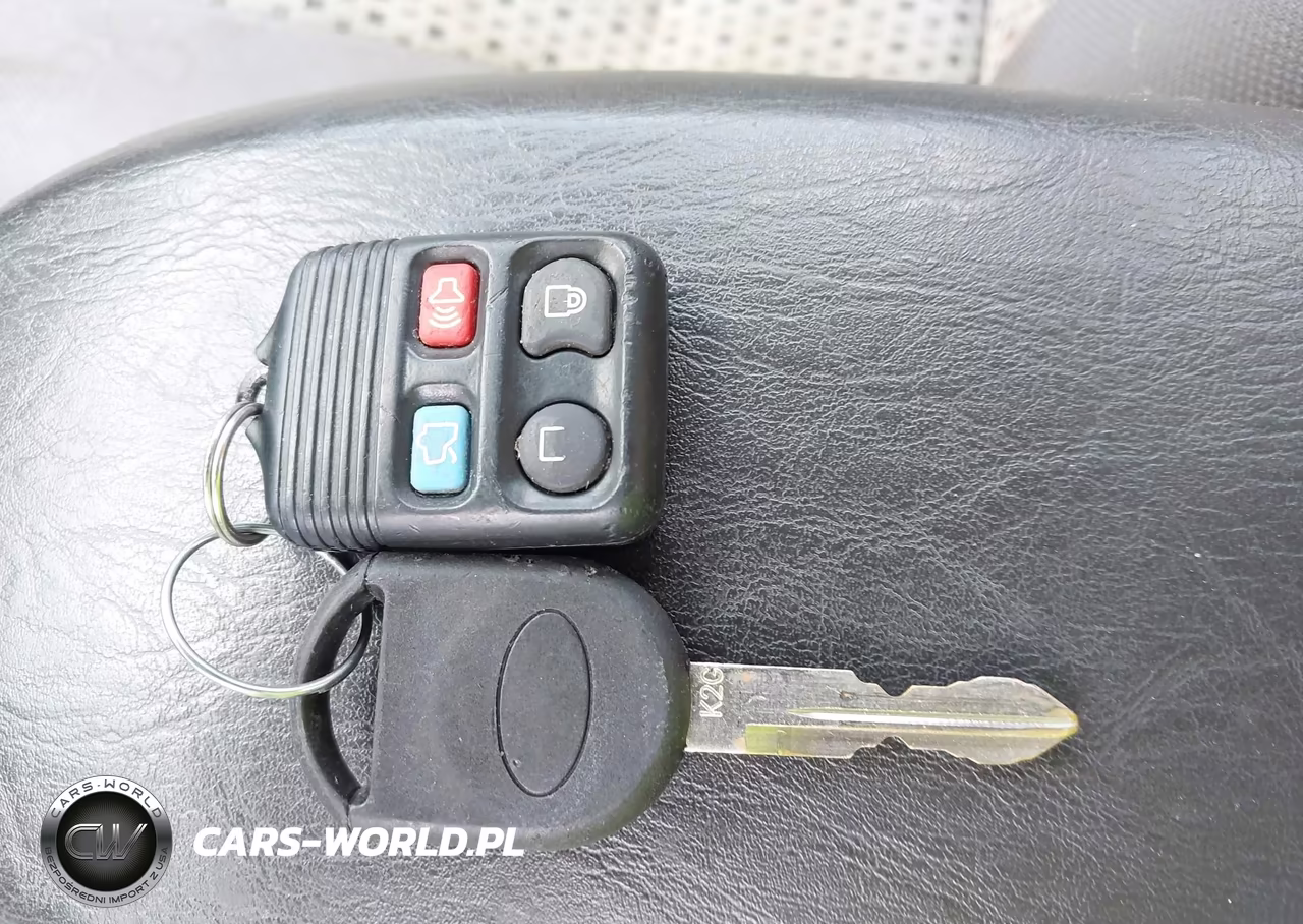 2007 Ford Focus S-Se-Ses VIN:1FAFP34N77W366337 - 11