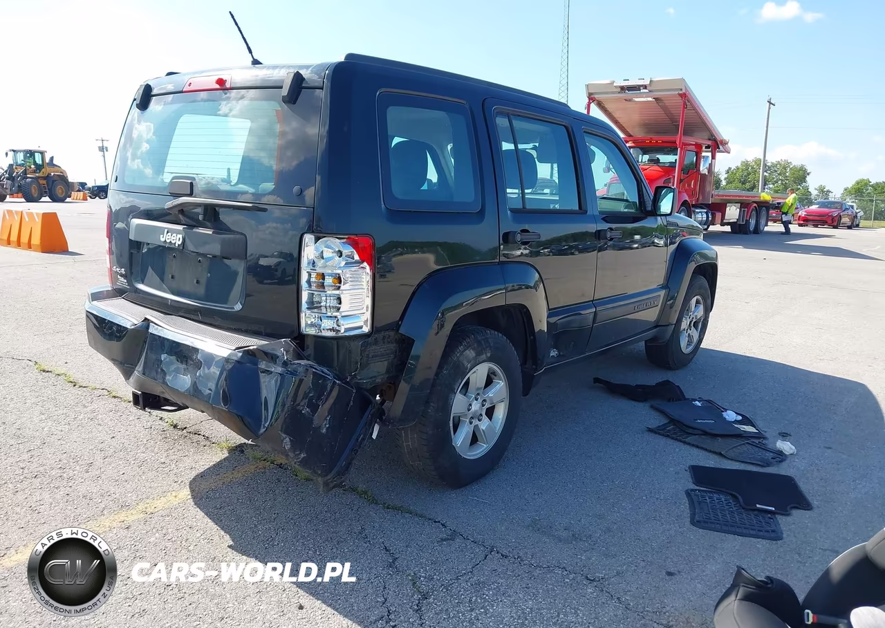 2012 Jeep Liberty Sport VIN:1C4PJMAK8CW205005 - 4