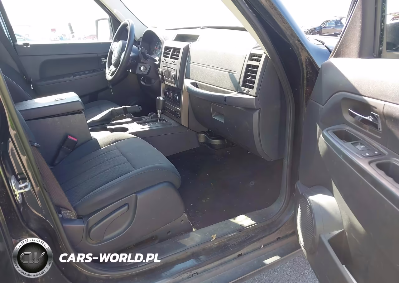 2012 Jeep Liberty Sport VIN:1C4PJMAK8CW205005 - 5