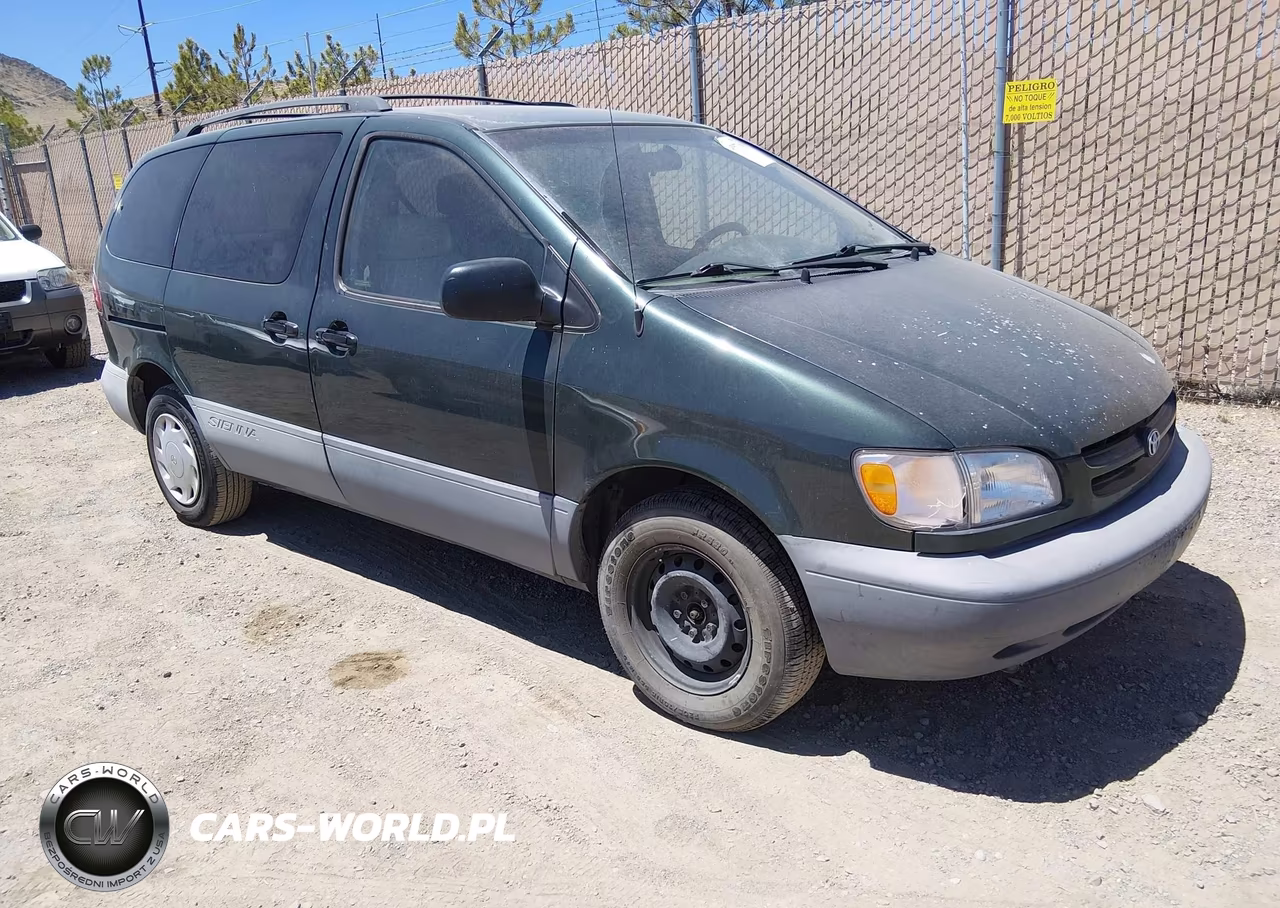 1999 Toyota Sienna Le
