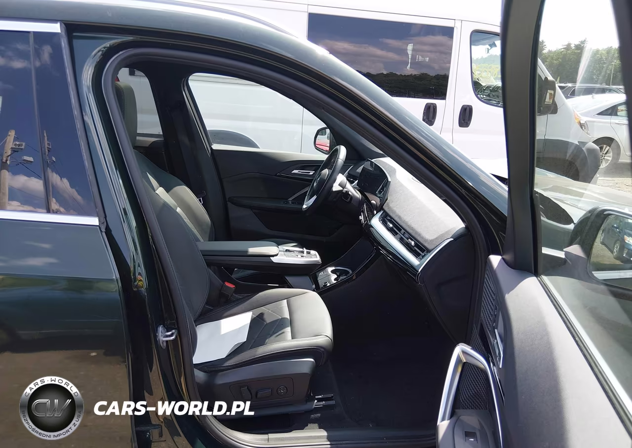 2023 BMW X1 xDrive28I VIN:WBX73EF08P5X90612 - 5