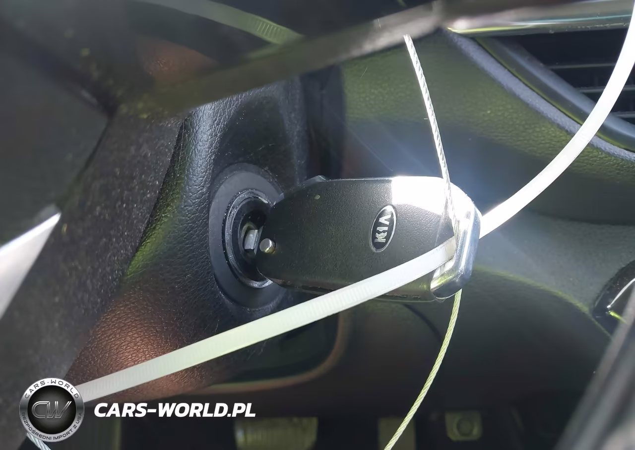 2019 Kia Forte S VIN:3KPF34AD1KE023212 - 11