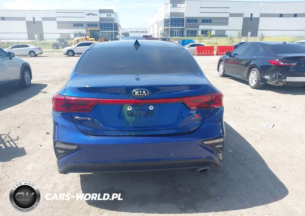 2019 Kia Forte S VIN:3KPF34AD1KE023212 - 16