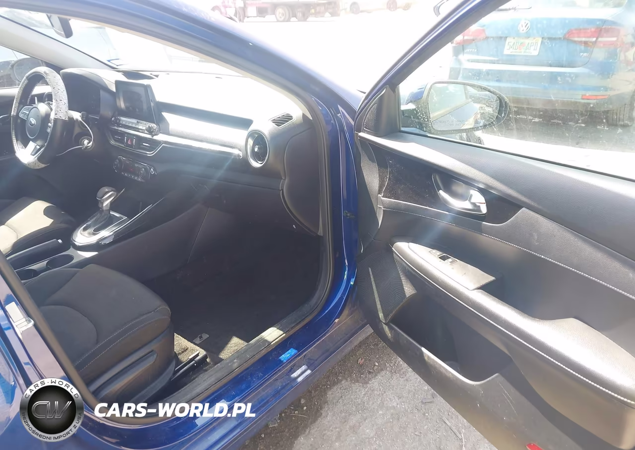 2019 Kia Forte S VIN:3KPF34AD1KE023212 - 5