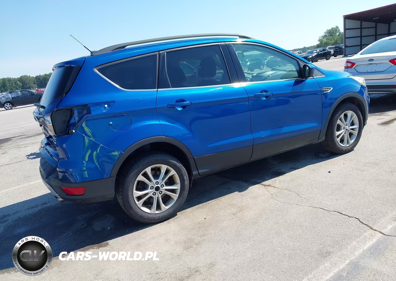 2017 Ford Escape Se VIN:1FMCU9GD3HUC75604 - 4