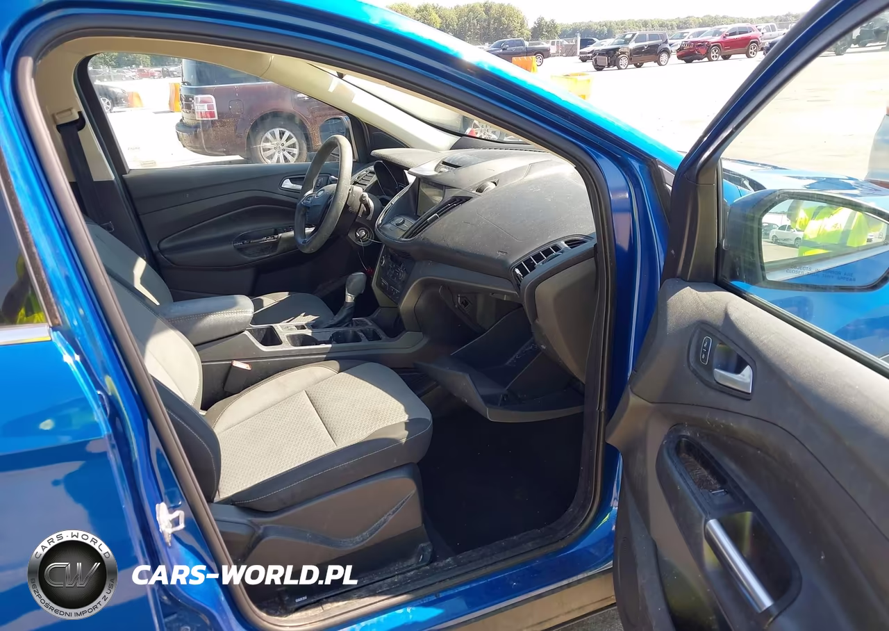 2017 Ford Escape Se VIN:1FMCU9GD3HUC75604 - 5