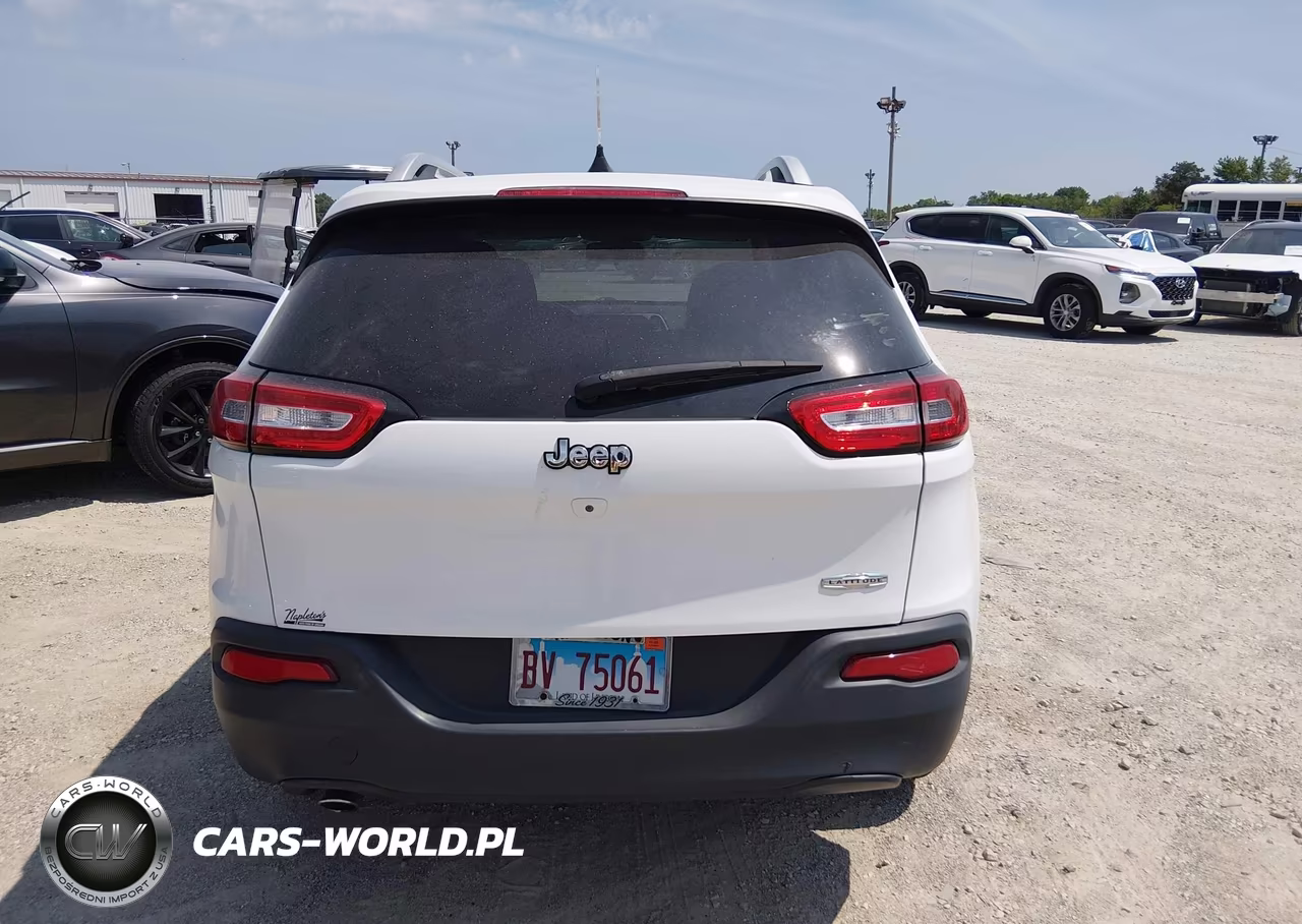 2016 Jeep Cherokee Latitude VIN:1C4PJLCBXGW201065 - 16