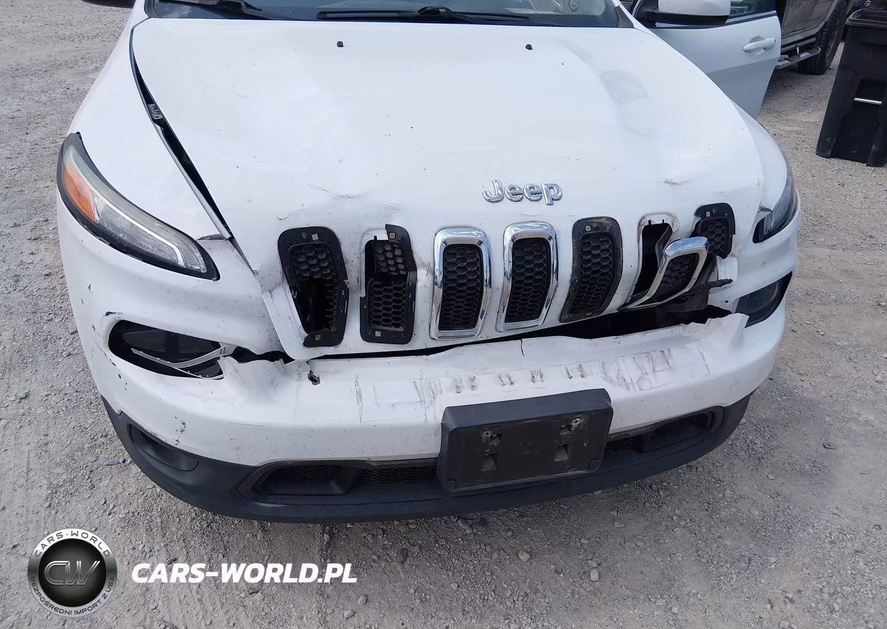 2016 Jeep Cherokee Latitude VIN:1C4PJLCBXGW201065 - 6