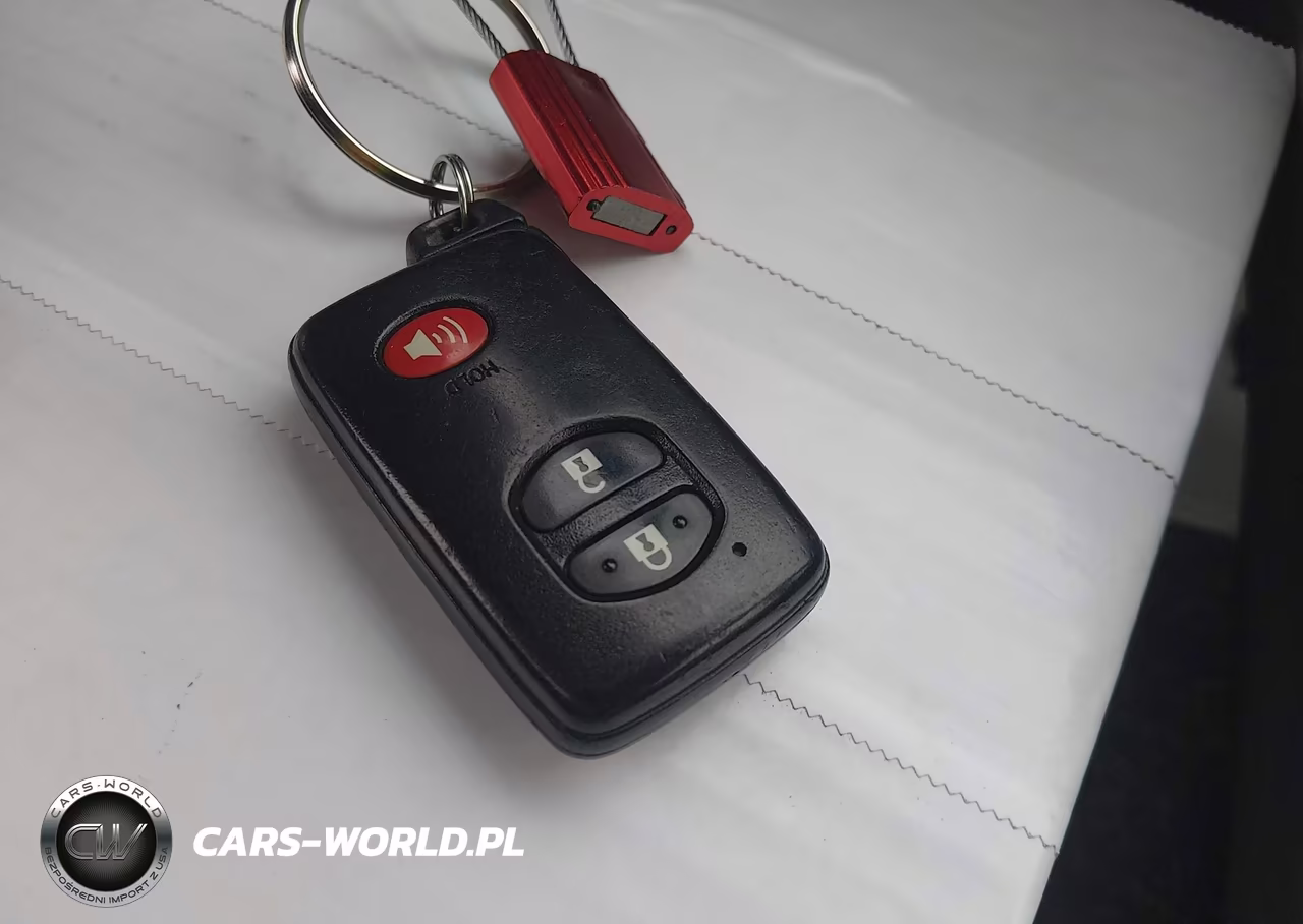 2013 Toyota Prius Four VIN:JTDKN3DU5D5628878 - 11