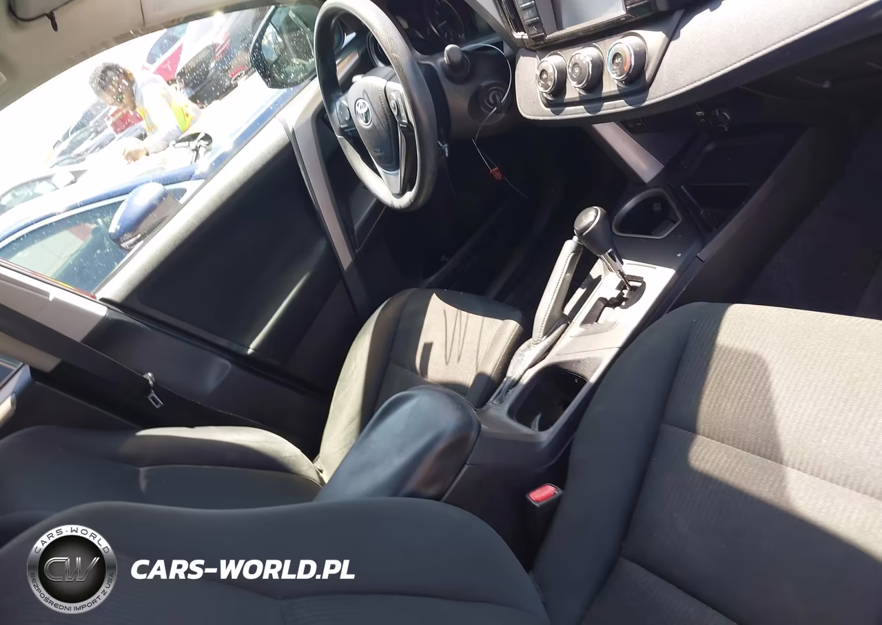 2018 Toyota Rav4 Le VIN:2T3ZFREV6JW436492 - 5
