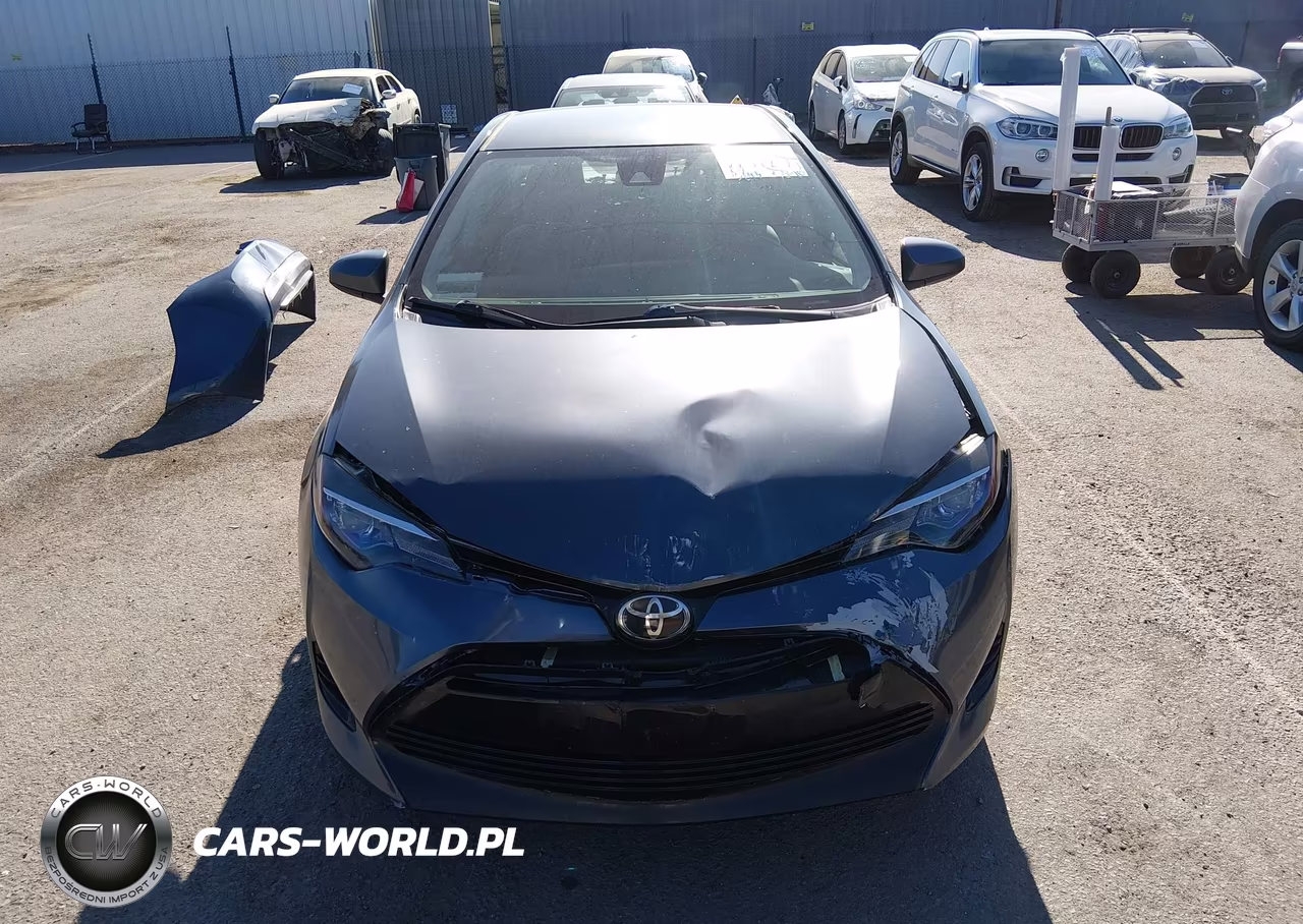 2017 Toyota Corolla Le VIN:5YFBURHE6HP683759 - 18
