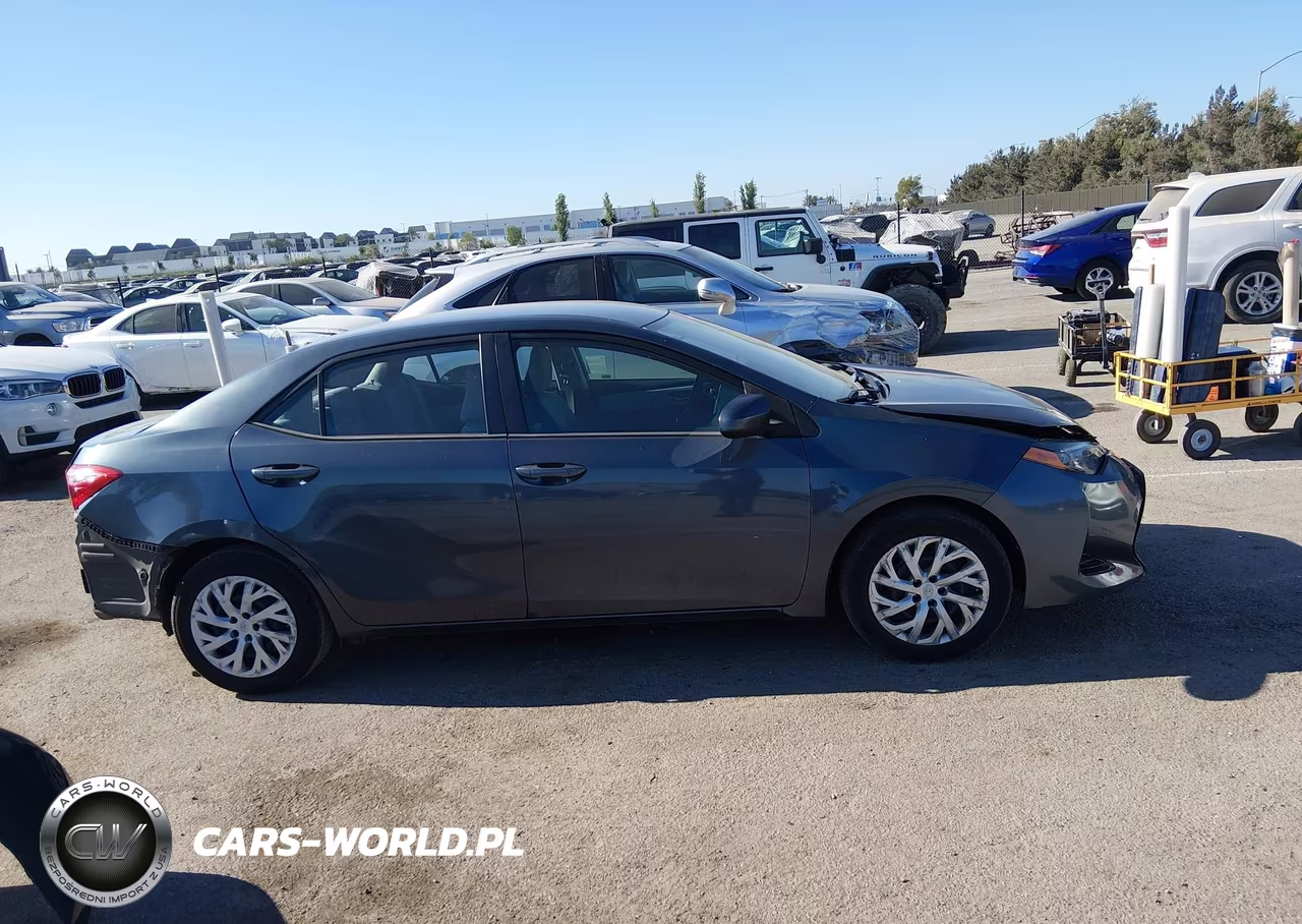 2017 Toyota Corolla Le VIN:5YFBURHE6HP683759 - 19