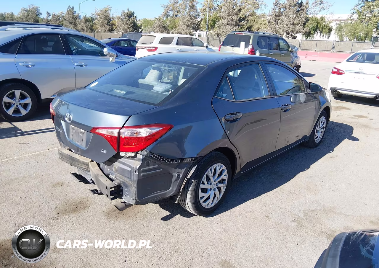 2017 Toyota Corolla Le VIN:5YFBURHE6HP683759 - 4