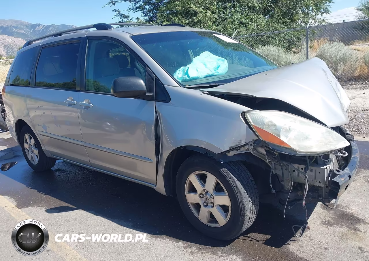 2006 Toyota Sienna Le – zdjęcie 1 z 17