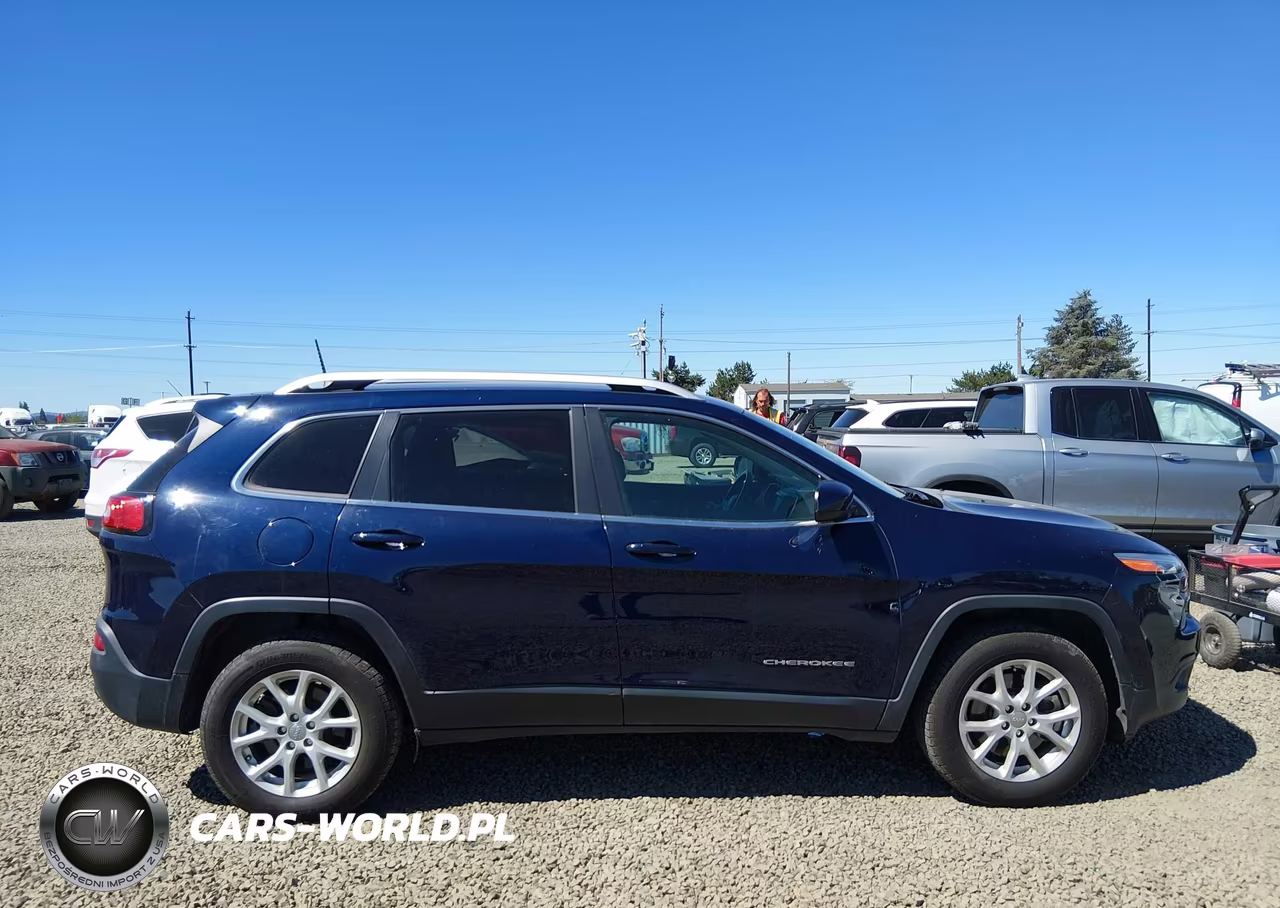 2016 Jeep Cherokee Latitude VIN:1C4PJMCB1GW203678 - 13