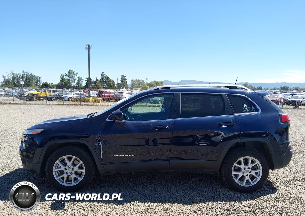 2016 Jeep Cherokee Latitude VIN:1C4PJMCB1GW203678 - 14