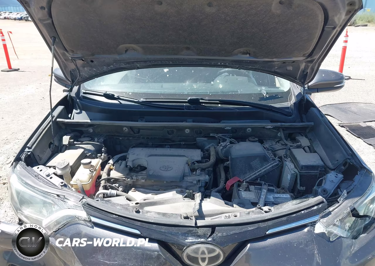 2018 Toyota Rav4 Xle VIN:JTMRFREV8JJ728031 - 10