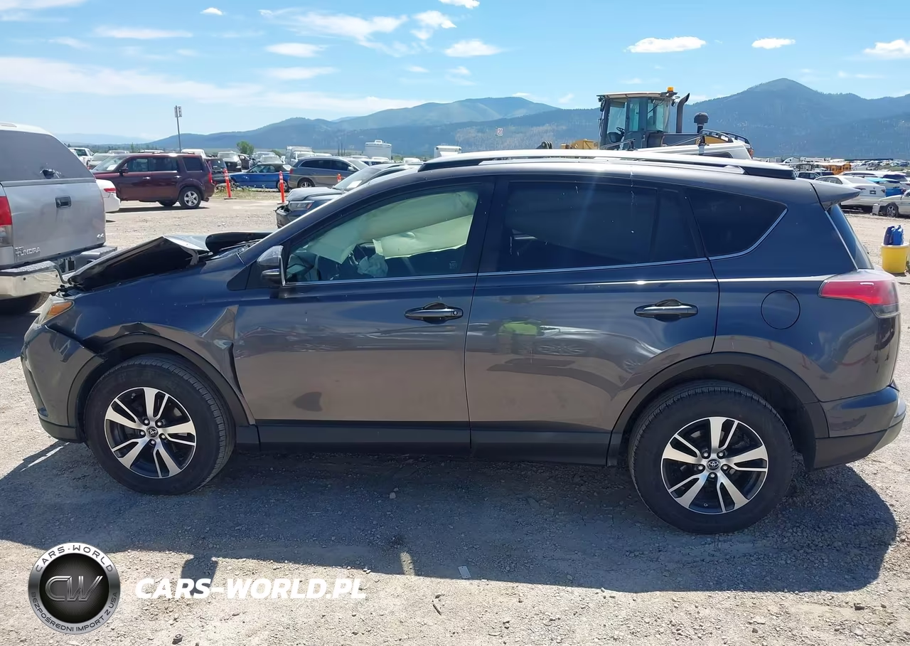 2018 Toyota Rav4 Xle VIN:JTMRFREV8JJ728031 - 15