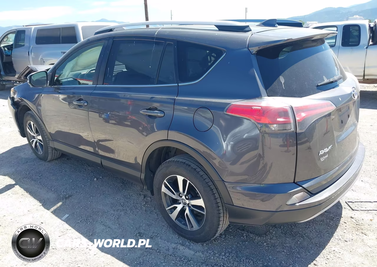 2018 Toyota Rav4 Xle VIN:JTMRFREV8JJ728031 - 3
