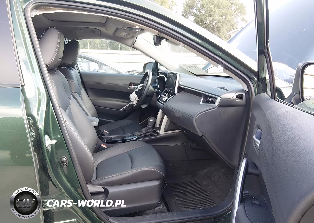 2024 Toyota Corolla Cross Xle VIN:7MUDAAAG3RV103915 - 5