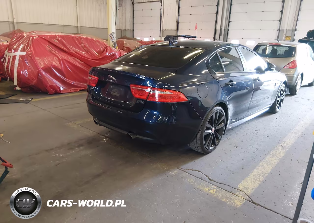 2017 Jaguar Xe 35T R-Sport VIN:SAJAL4BV4HA965740 - 4