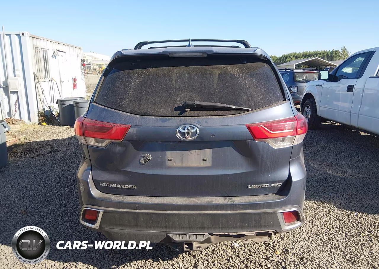 2018 Toyota Highlander Limited VIN:5TDDZRFH4JS828074 - 17