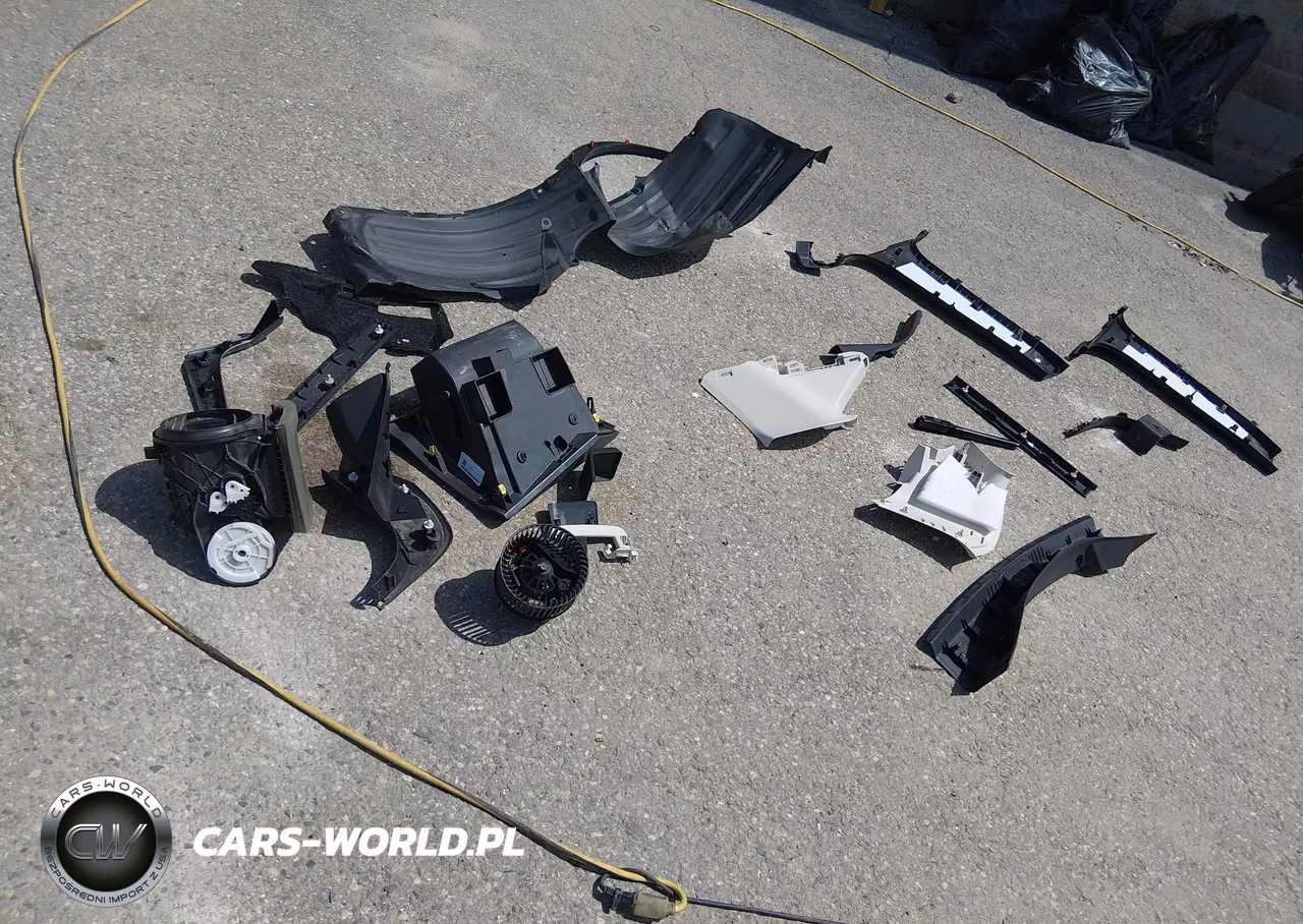 2019 Ford Escape Se VIN:1FMCU9GD8KUB83931 - 12
