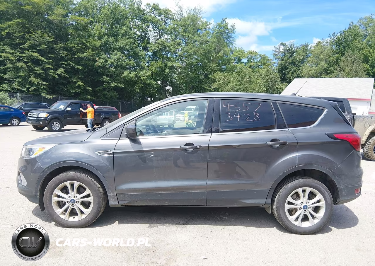 2019 Ford Escape Se VIN:1FMCU9GD8KUB83931 - 15