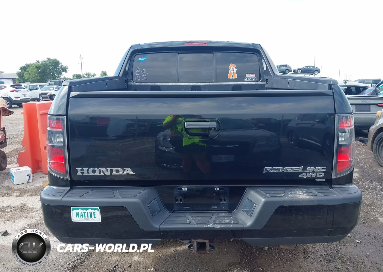 2013 Honda Ridgeline Sport VIN:5FPYK1F72DB016402 - 16