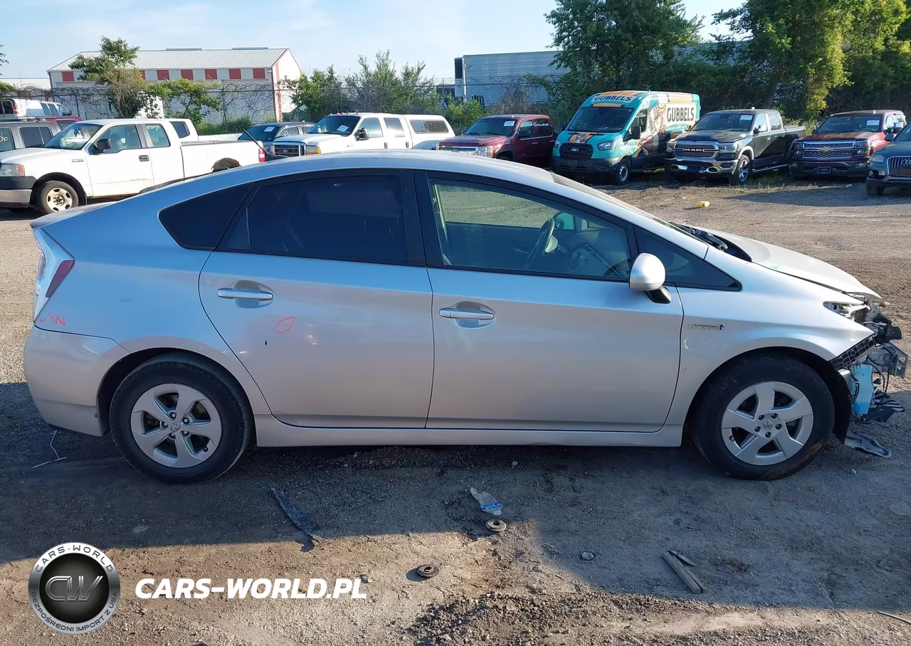 2011 Toyota Prius Three VIN:JTDKN3DU0B1438491 - 13