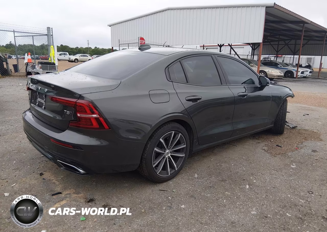 2021 Volvo S60 T5 Momentum VIN:7JR102TZ1MG118633 - 4