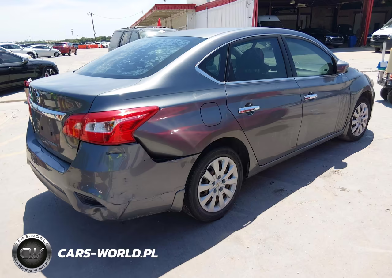 2018 Nissan Sentra S VIN:3N1AB7AP1JY338777 - 4