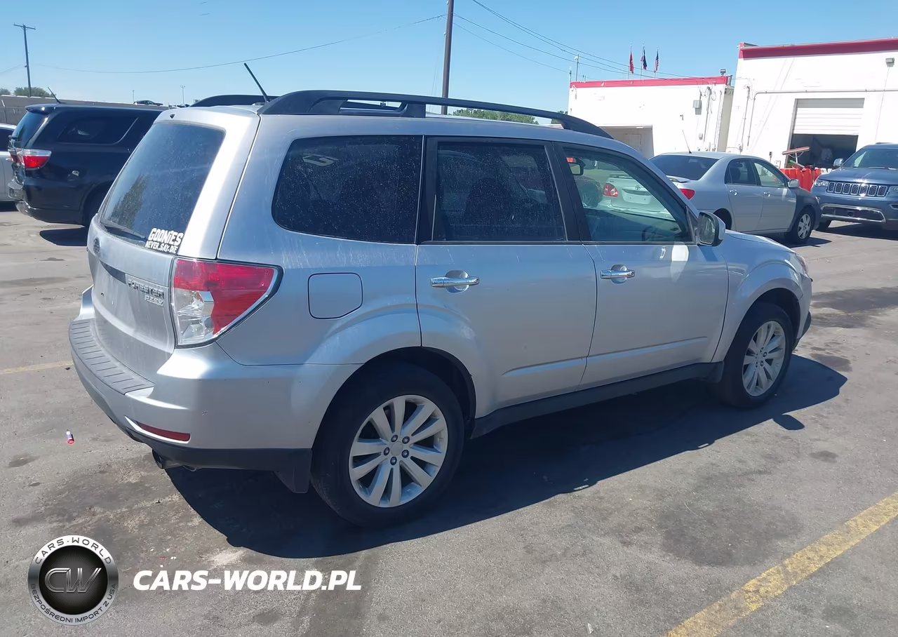 2012 Subaru Forester 2.5X Premium VIN:JF2SHADC8CH461644 - 4