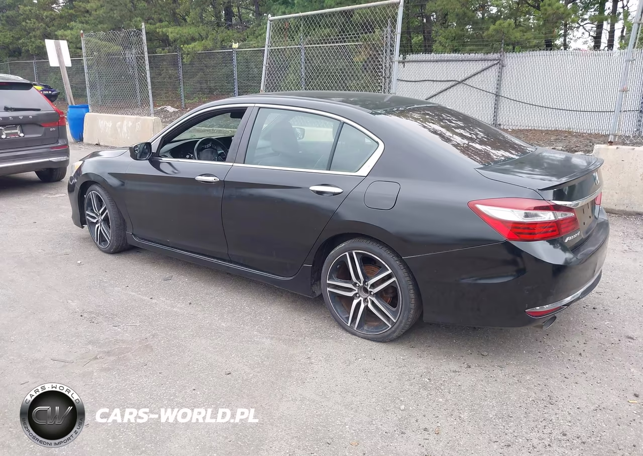 2016 Honda Accord Sport VIN:1HGCR2F5XGA247081 - 3