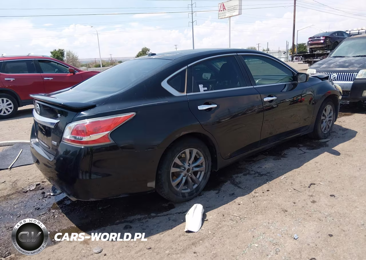 2015 Nissan Altima 2.5 S VIN:1N4AL3AP1FN897811 - 4