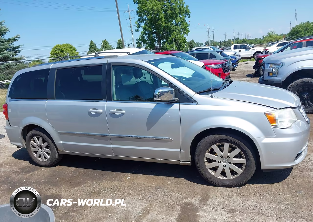 2012 Chrysler Town & Country Touring-L VIN:2C4RC1CG9CR175130 - 13