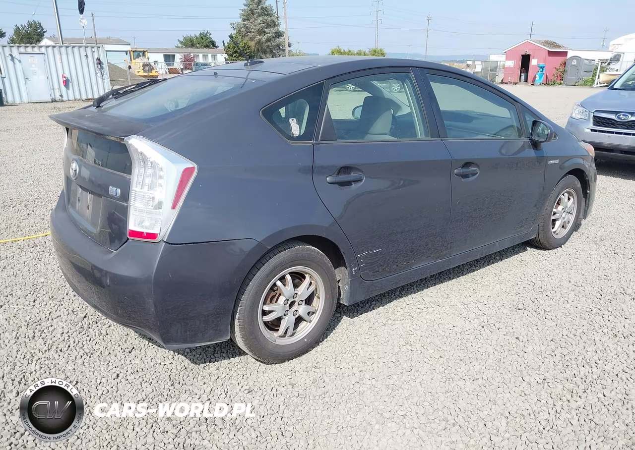 2011 Toyota Prius Three VIN:JTDKN3DU3B0256838 - 4