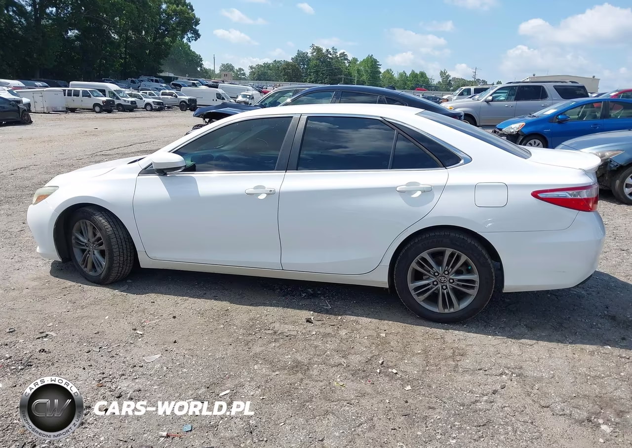 2016 Toyota Camry Se VIN:4T1BF1FK7GU169128 - 14