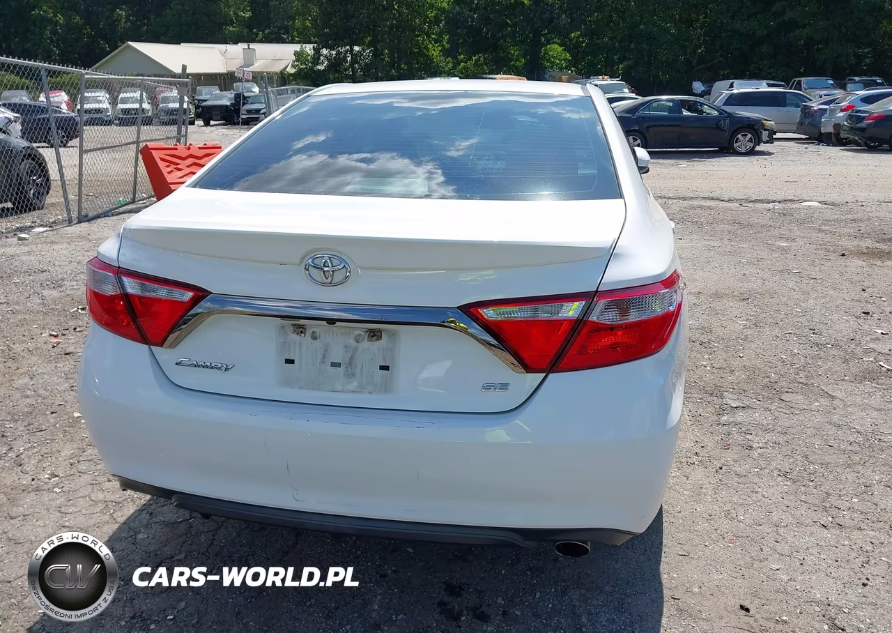 2016 Toyota Camry Se VIN:4T1BF1FK7GU169128 - 16